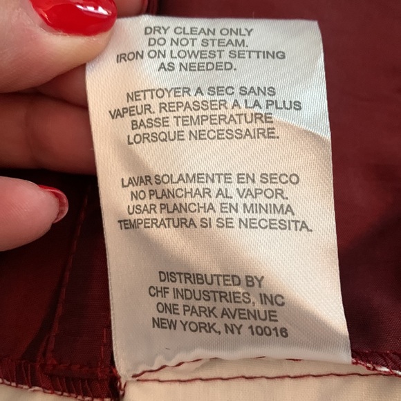 Red pleated blackout curtain panels - Picture 8 of 10